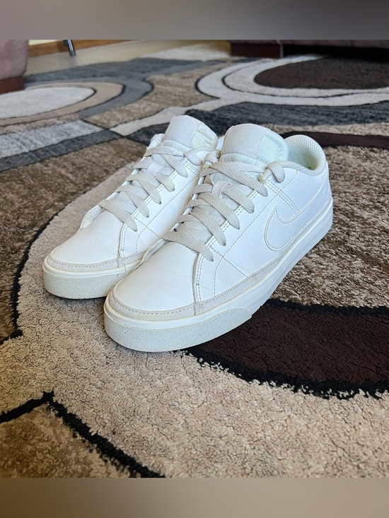 Nike Shoes - Nike Women's Court Legacy Next Nature sneakers Size 8